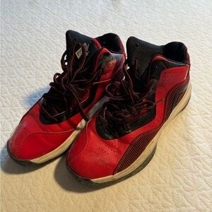 Adidas sneakers size 6.5 youth